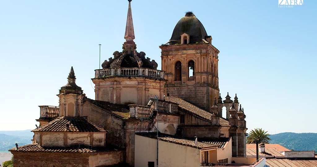 Vistas de Santa María de la Encarnación. Jerez de los Caballeros (Spain)