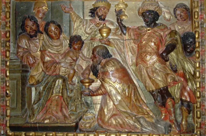 Relieve de la Adoración de los Pastores de Luisa Roldán en el Retablo Mayor de la Colegiata de Zafra.